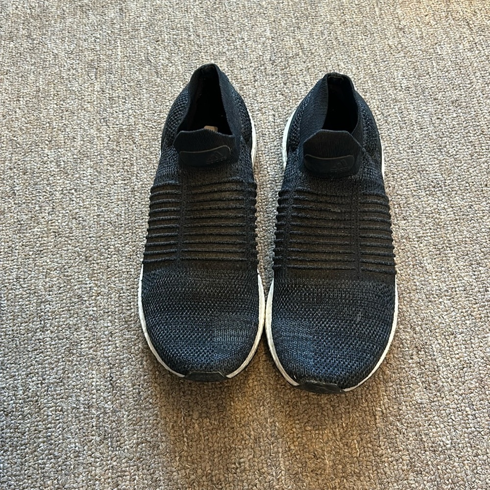 Adidas ultra boost laceless